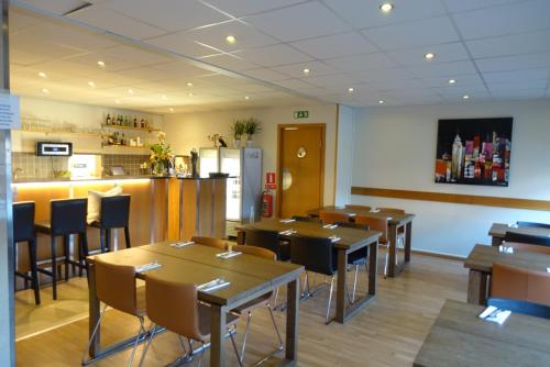 Restaurant, Pizza House Bed Simrishamn in Simrishamn