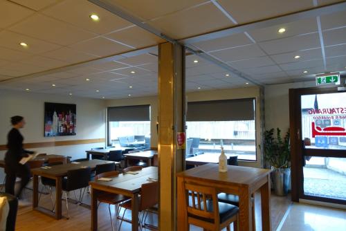 Restaurant, Pizza House Bed Simrishamn in Simrishamn