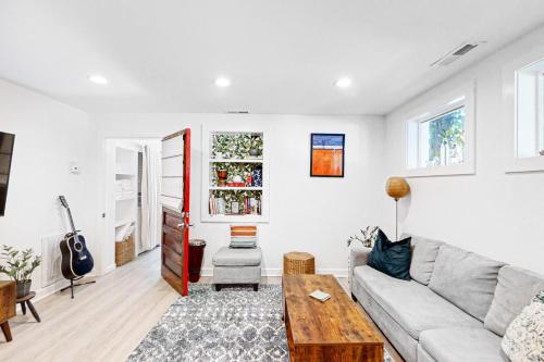 Beach Bum Bungalow in Folly Beach, USA