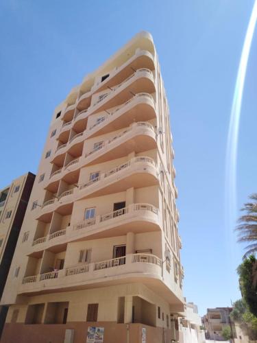 برج جولدن تاور