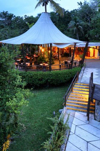 301642133 Villa Maya