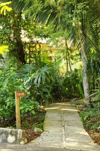 301642151 Villa Maya