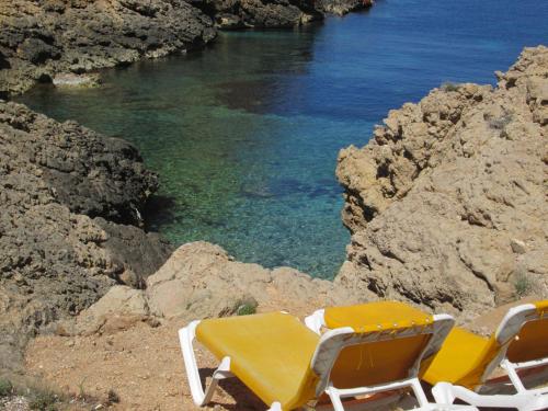 Hostal Cala Moli - image 3