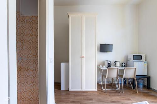 Double Room image 8