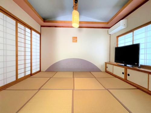 Mariudo / Two-Bedroom & a Japanese-style-room House
