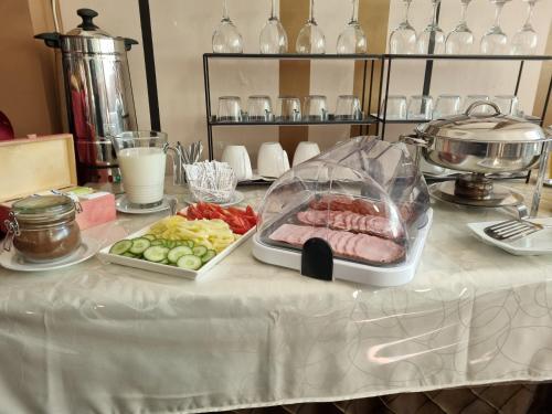 Toit ja joogid, Belvarosi Panzio in Siofok