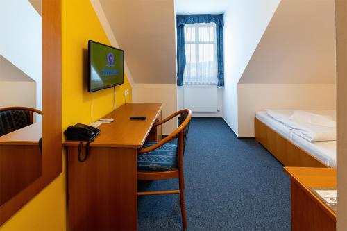 1 twin bed