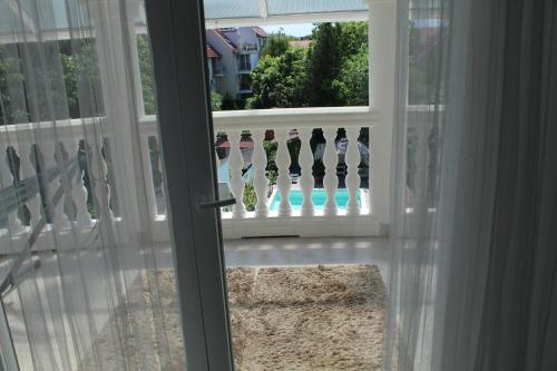 Balcony/terrace, Sunny House Apartman Szeged in Eszaki Varos