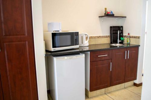 Executive Triple Room image 2