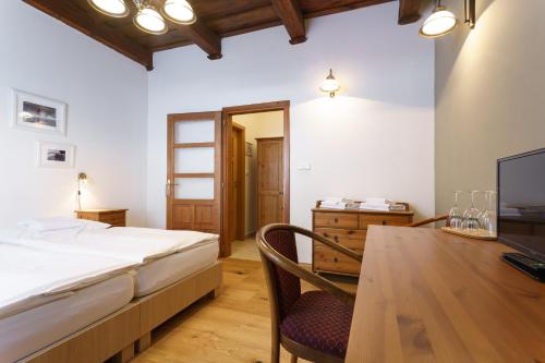 Hotel a restaurace U Vychopňů - image 4