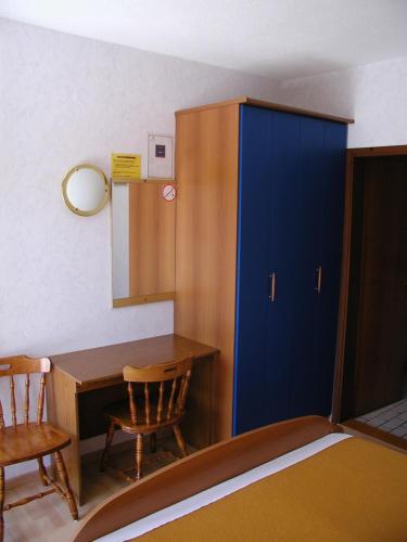 Room in Vodice with balcony, air conditioning, Wi-Fi (4826-2), Vodice (Vodizze) (foto 5)