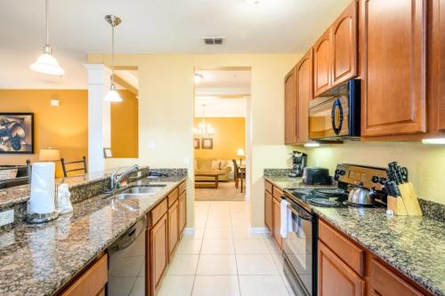 Premium Vista Cay Condo - CDC COMPLIANT condo - image 5