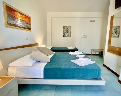 Triple Room image 10