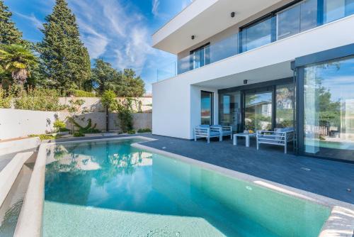 Luxury Villa Ane