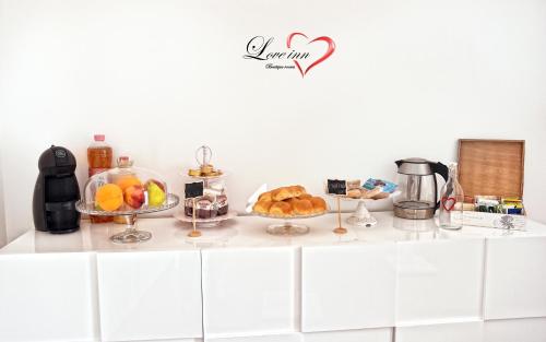 Love inn 3