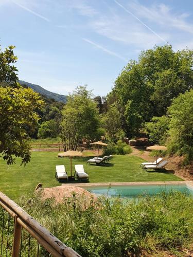 Úszómedence, Nits de Bosc in Vilassar de Dalt