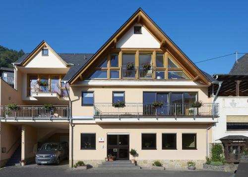 Weingut Eduard Kroth - Apartment - Briedel