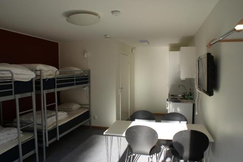 4 bunk beds