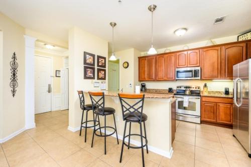 4 Bedroom Lake View Condo - CDC COMPLIANT condo - image 4