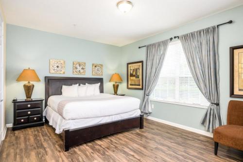 4 Bedroom Lake View Condo - CDC COMPLIANT condo - image 11