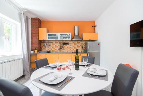  Modern Apartment in Supetar 3570-1 in Supetar