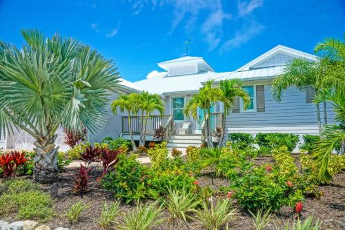 Mermaids Crossing by Beach Retreats