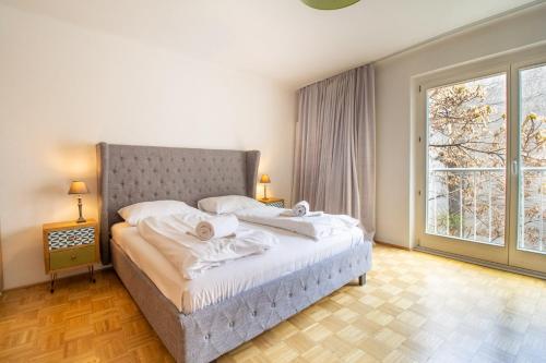 Naschmarkt Premium Apartment in Your Vienna - image 8