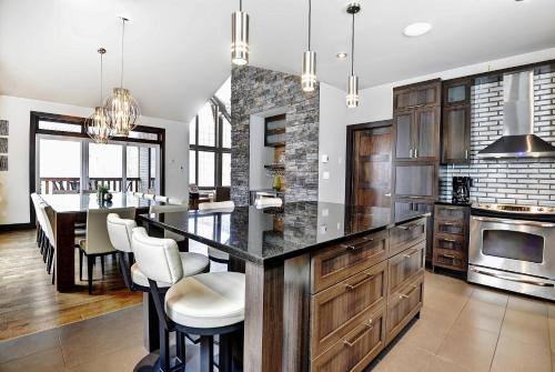 Chalet 15 Chemin Blanc by Les Chalets Alpins in สโตนแฮม(ควิเบก)