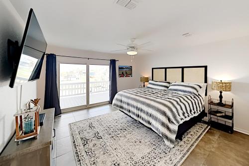 Bay Dreamin - Waterfront Key Allegro Home & Dock home - image 10