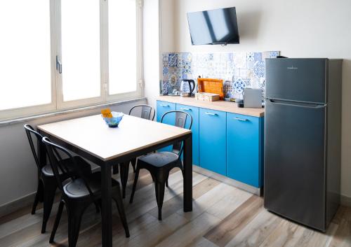 비에트리 술 마레 ---5 minutes from the sea ---Panorama and A-C 3성급 호텔 수영장