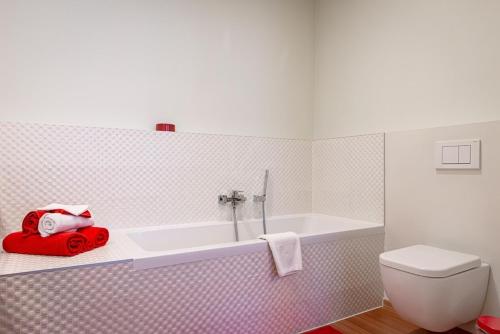 Adamas B&B Adamas B&B