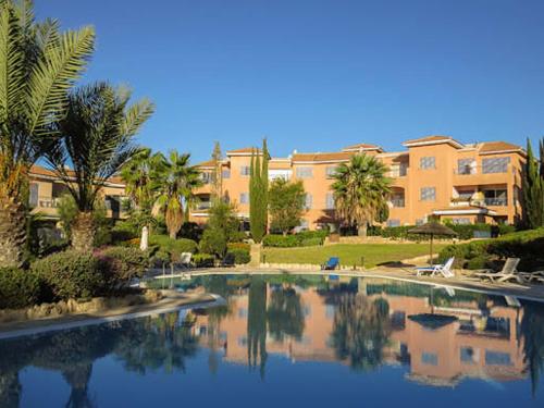 Limnaria Gardens - comfy 2 bed, spacious apartment