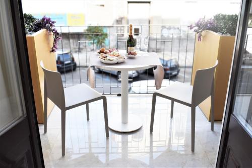 CATANIA LIVING ROOMS – Catania, CA