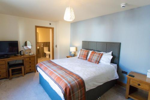 1 queen bed