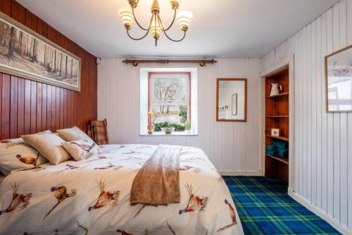 Meadowhead Cottage, Traditional Scottish Cottage in East Kilbride