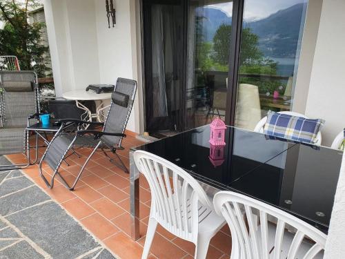 1 Zimmer Apartment mit Seesicht und Pool in Vira
