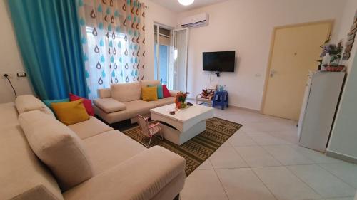 Villa Tea D7, Lura 3