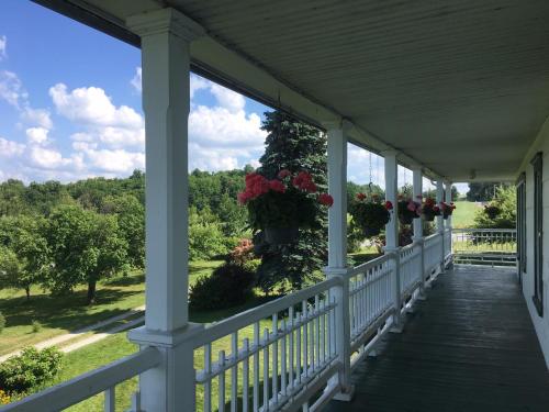 阳台/露台, Au Coeur des Jardins in 布罗蒙(QC)