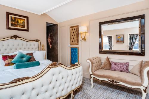 Domo Boutique Hotel in Oldbury