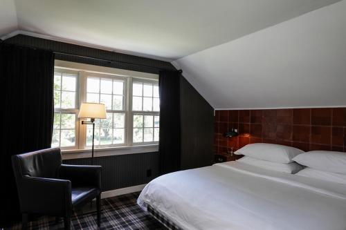 301787412 The Maidstone Hotel