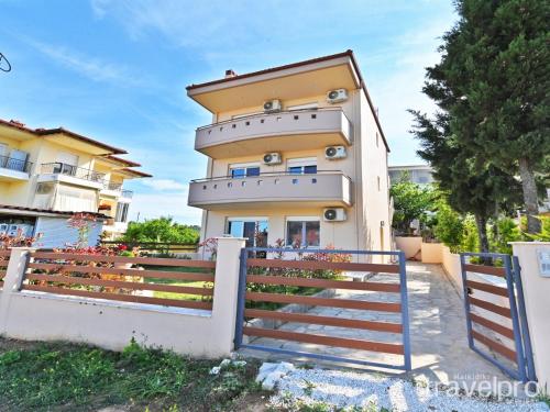 Meloida Houses by TravelPro Services- Nea Fokaia Halkidiki gîte à louer Néa Fókaia