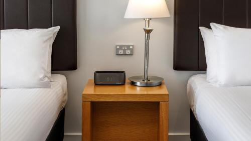 2 double beds
