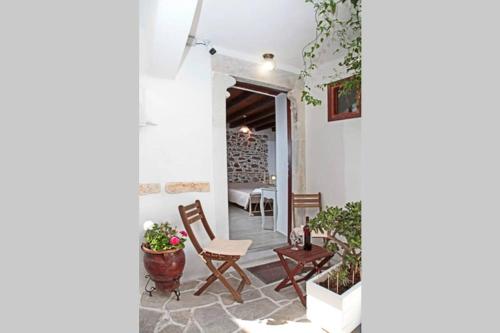 TRADITIONAL STUDIO OLD TOWN