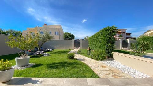 حديقة, Casa Erik in Dajla