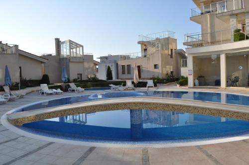Beautiful family villa with sea view in Byala