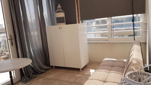 Apartment image 10