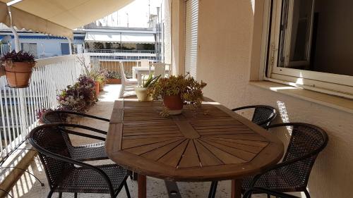 Sky Apartment - Athens Center, 5 BD, 4 BATH