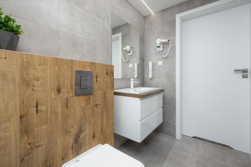 Two-Bedroom Apartment image 5