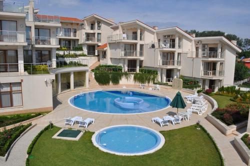 Beautiful family villa with sea view in Byala