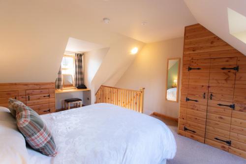 Redwood House Hotel Room Type - Deluxe Double Room